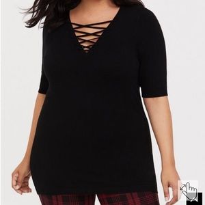 Torrid women’s Black Lattice Short Sleeve Sweater